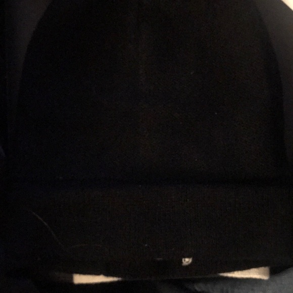 Katie Spade Toboggan for New York - Picture 2 of 7